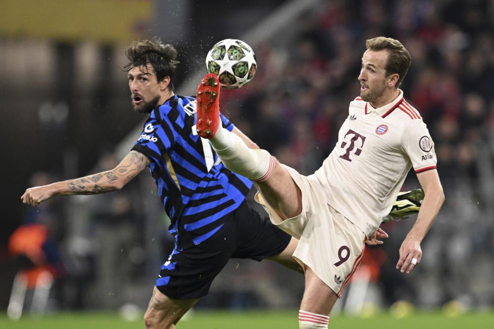 肩负着艰巨 肩负着艰巨